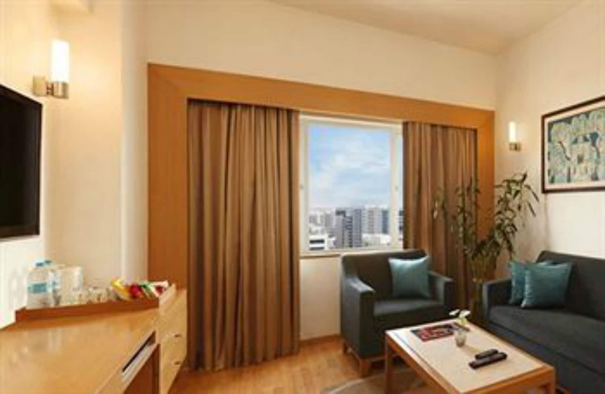 Lemon Tree Premier Hitec City Hyderabad Eksteriør billede